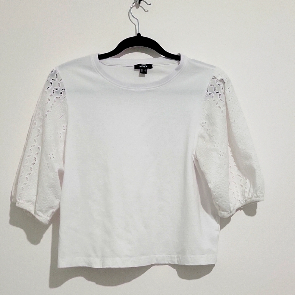 MEXX WOMAN"S BALLOON EYELET SLEEVE TOP SIZE LARGE 100% COTTON
